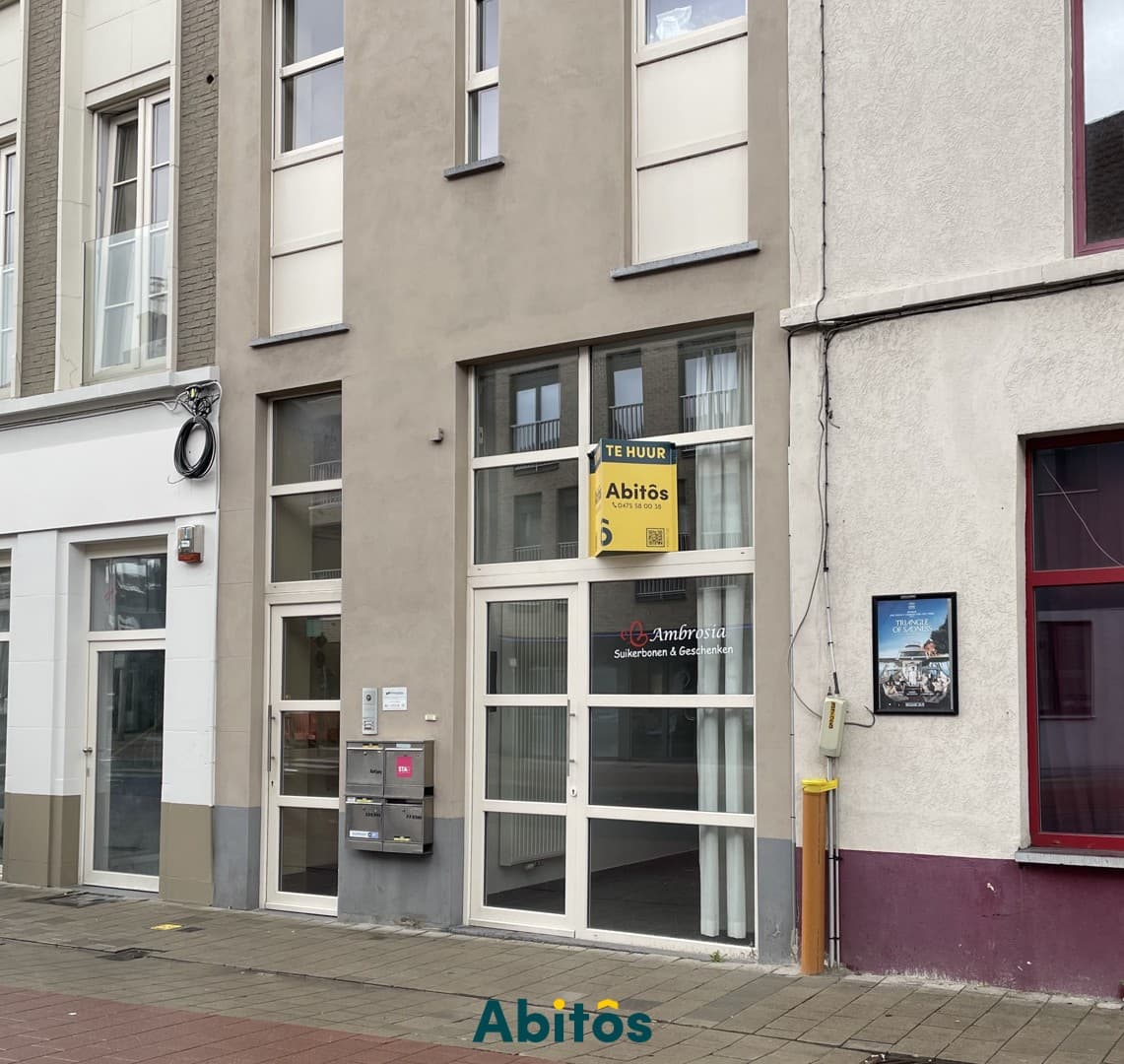 Uitstekend gelegen commerciële ruimte