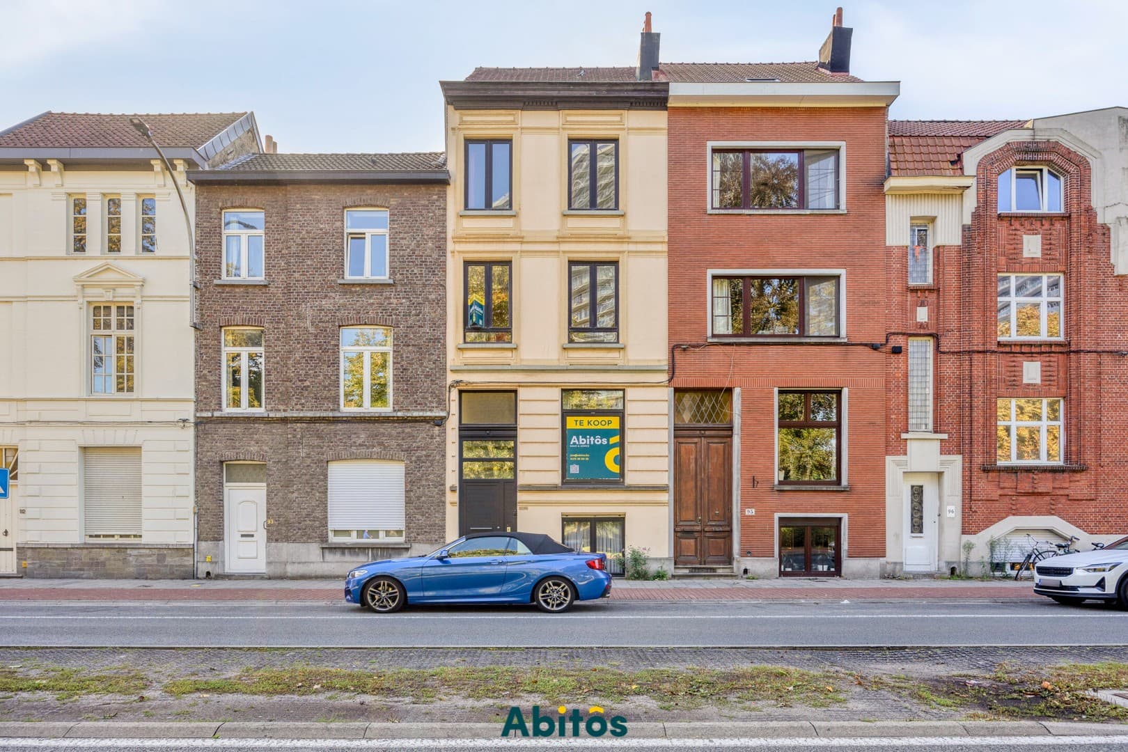 Stately mansion with garden near the centre of Ghent