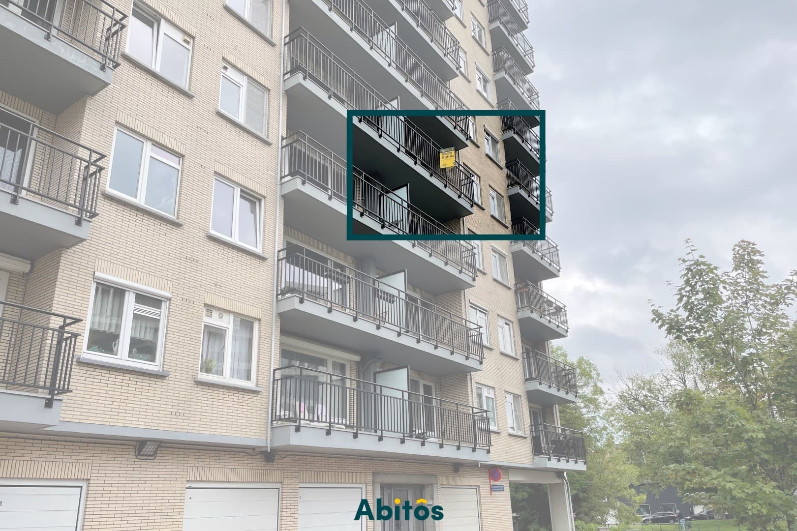 Gemeubeld tweeslaapkamer appartement aan het water