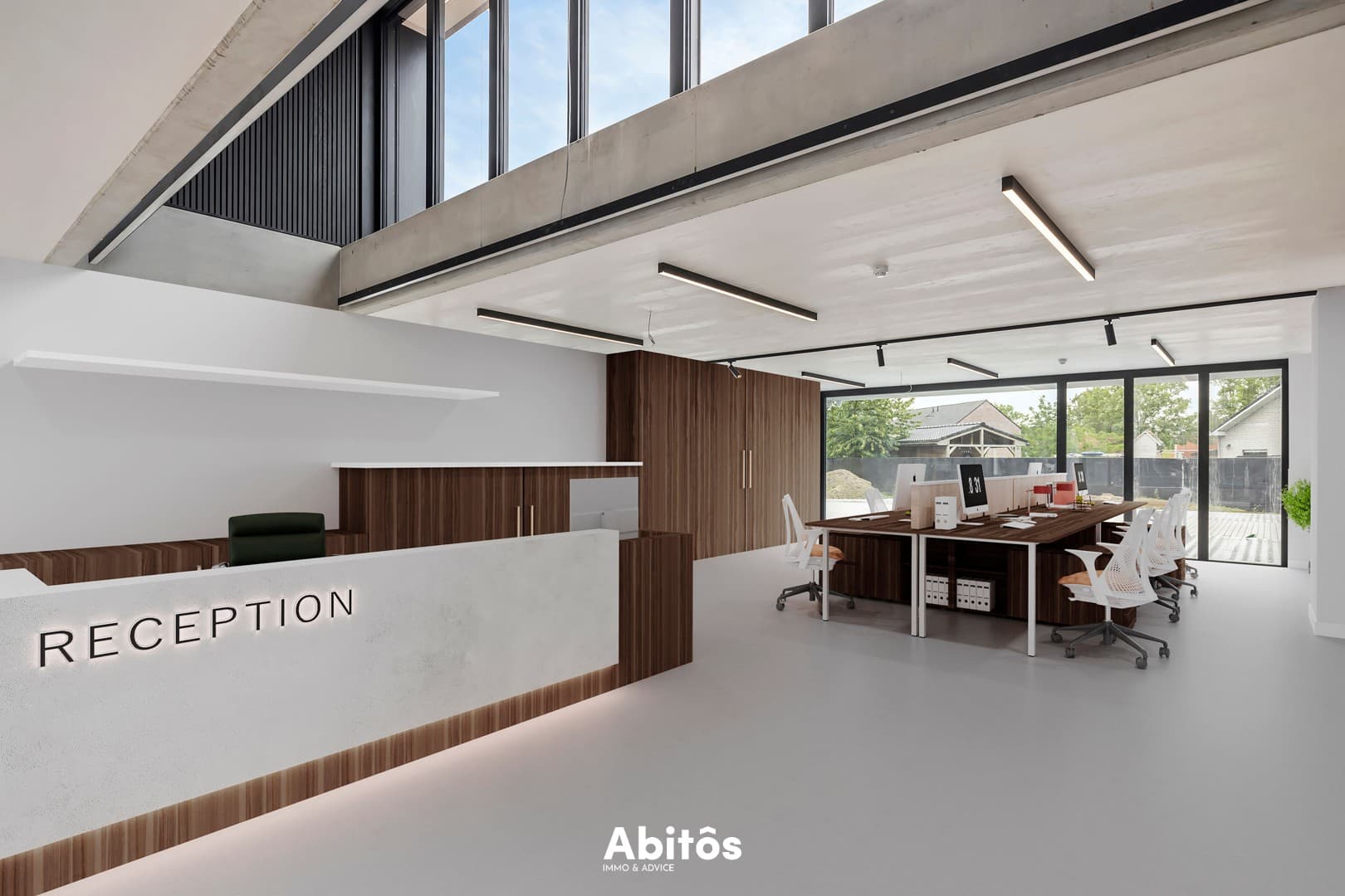 Commercial space with excellent visibility and accessibility